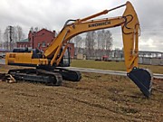 Аренда гусеничного экскаватора Sinomach GE330H. 32 тонны. Техника широко используется в строительстве, при прокладке трубопроводов, в карьерных выработках и при проведении дорожно-ремонтных работ.Емкость ковша 1,4 м3