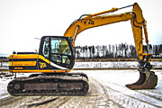 Аренда Гусеничного экскаватора JCB160.С опытным оператором.Есть гидромолот. Благодаря оптимальному соотношению объема ковша (0,85 м3), глубине копания (до 6,3 м) и усилию отрыва (113,7 kH) он идеально подходит для выполнения землеройных и погрузочных рабо